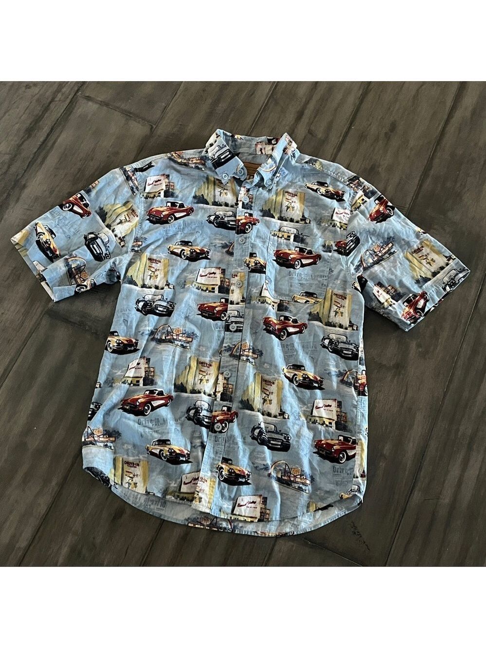 Clear Water Outfitters Classic Cars Button-Down Hawaiian Shirt - Size Large